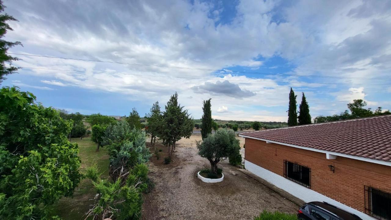 Hostal San Martin De Montalban Casa di campagna *